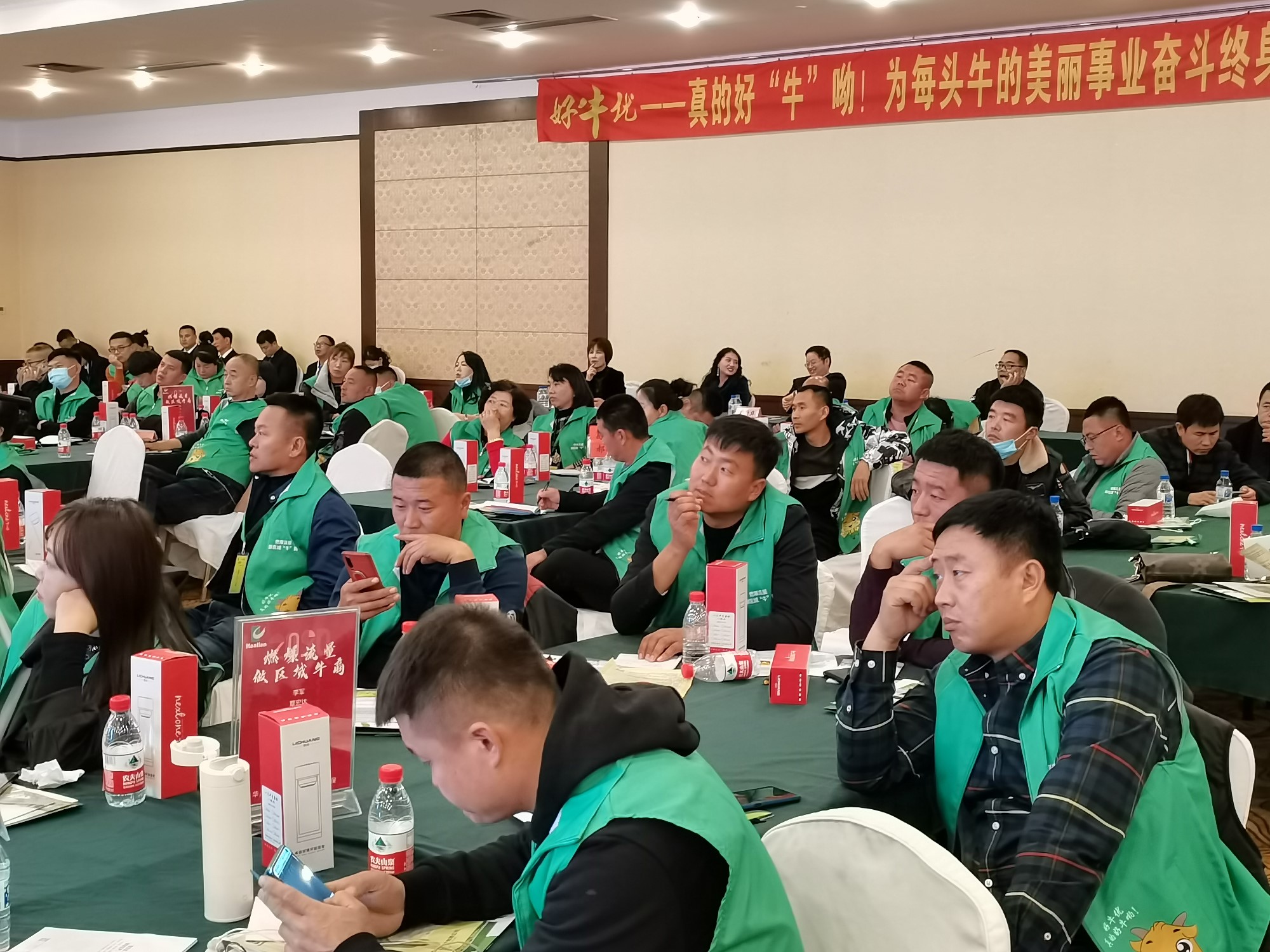 《燃爆流量 做區(qū)域“?！鄙獭返拈L春站